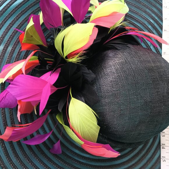 NWT Kentucky Derby Scala Big Brim Multi Colored Feather Sinemay Mesh Hat